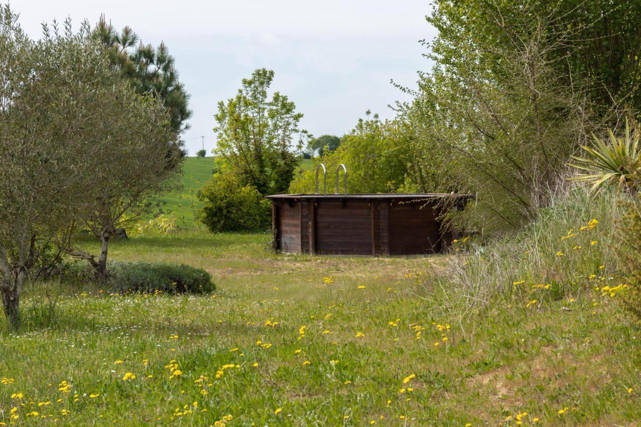 La Découverte, Jacuzzi, Sauna, et Terrasse avec vue sur lac à la campagne entre Toulouse et Auch Villa Catonvielle Exterior foto